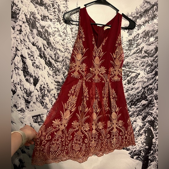 Stunning Altar’d State Formal Red and Gold Stitched V-Neck Dress - Picture 5 of 10